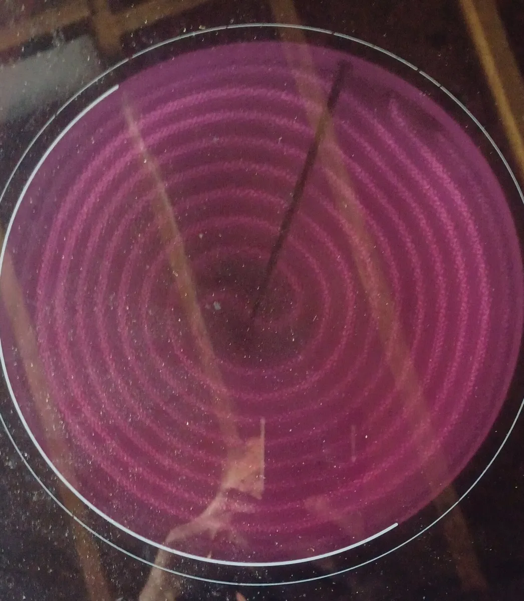 Electric hob - Image 3
