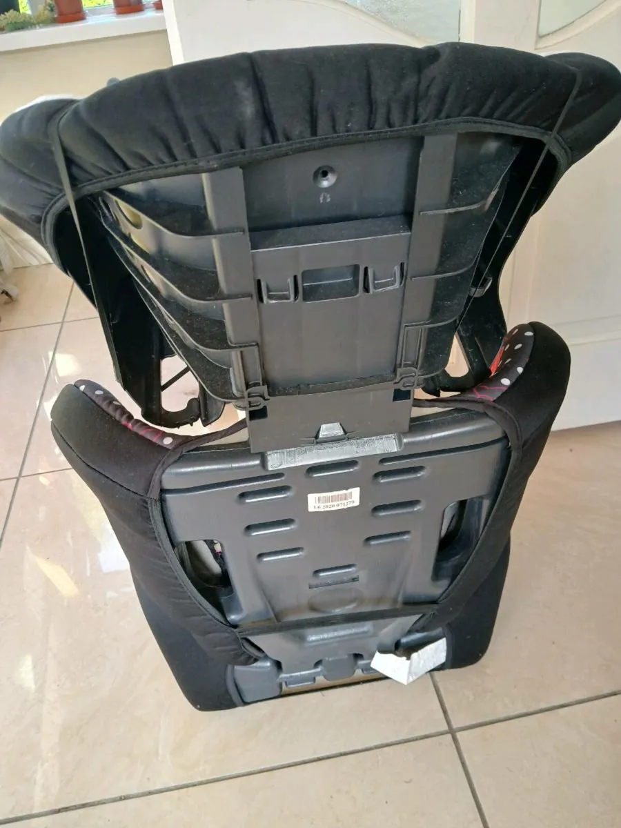 Booster seat. - Image 3