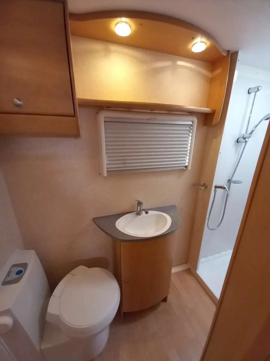 Caravan - Image 3