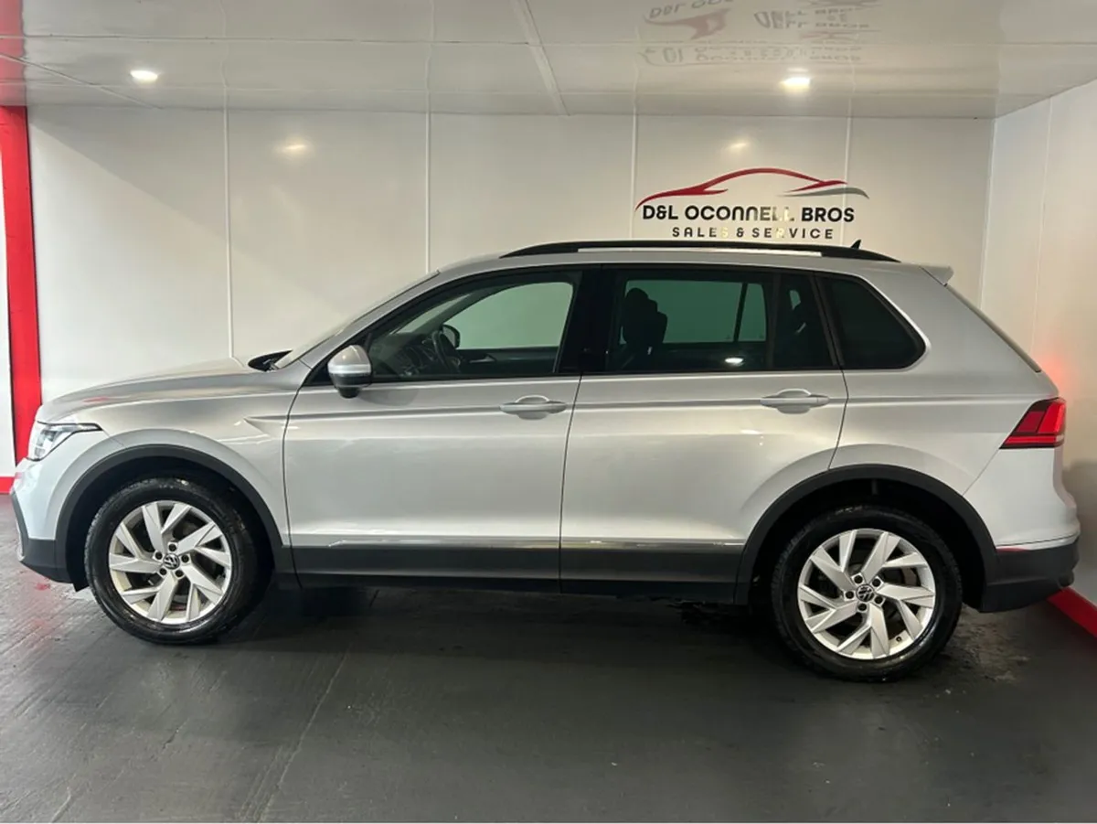 Volkswagen Tiguan SE 2.0 TDI Manual 6speed FWD 5 - Image 2