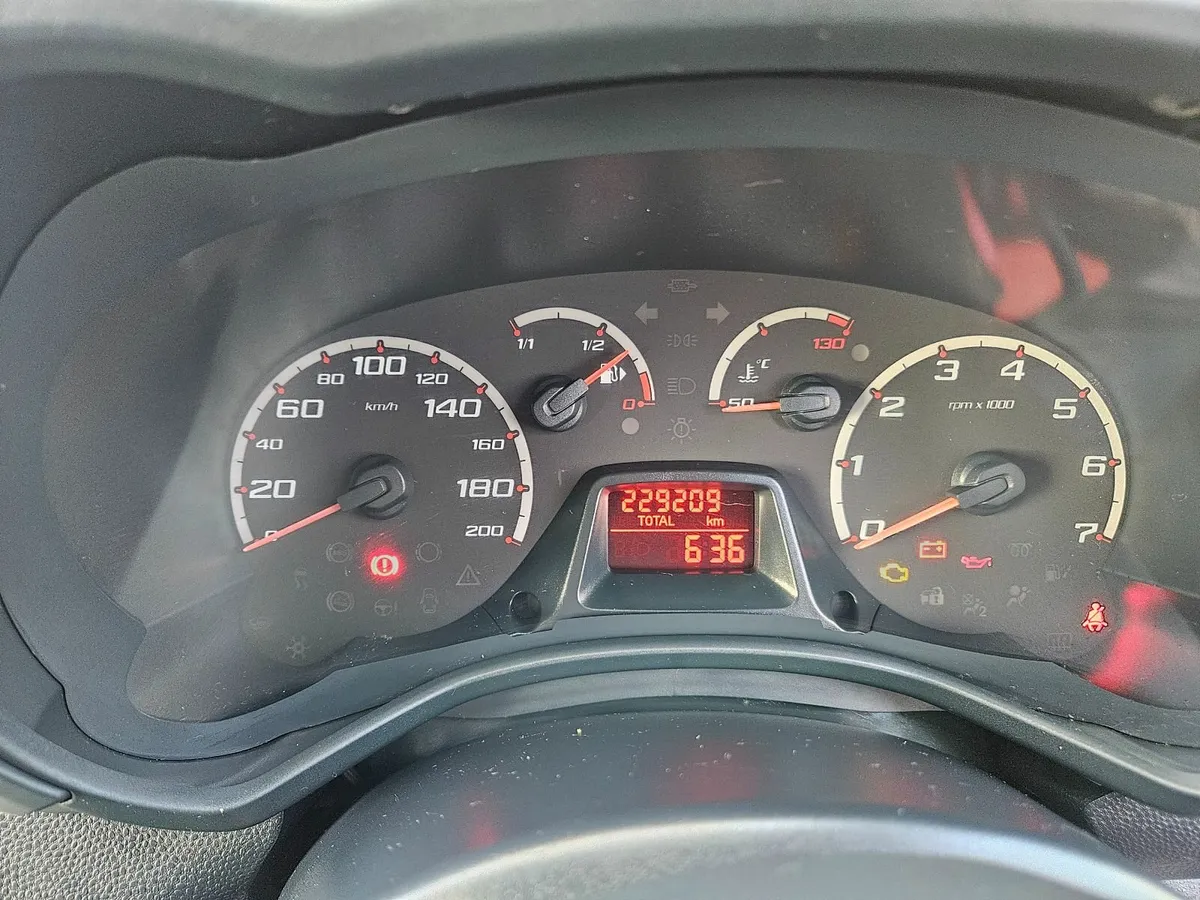 Ford KA 2010 - Image 4