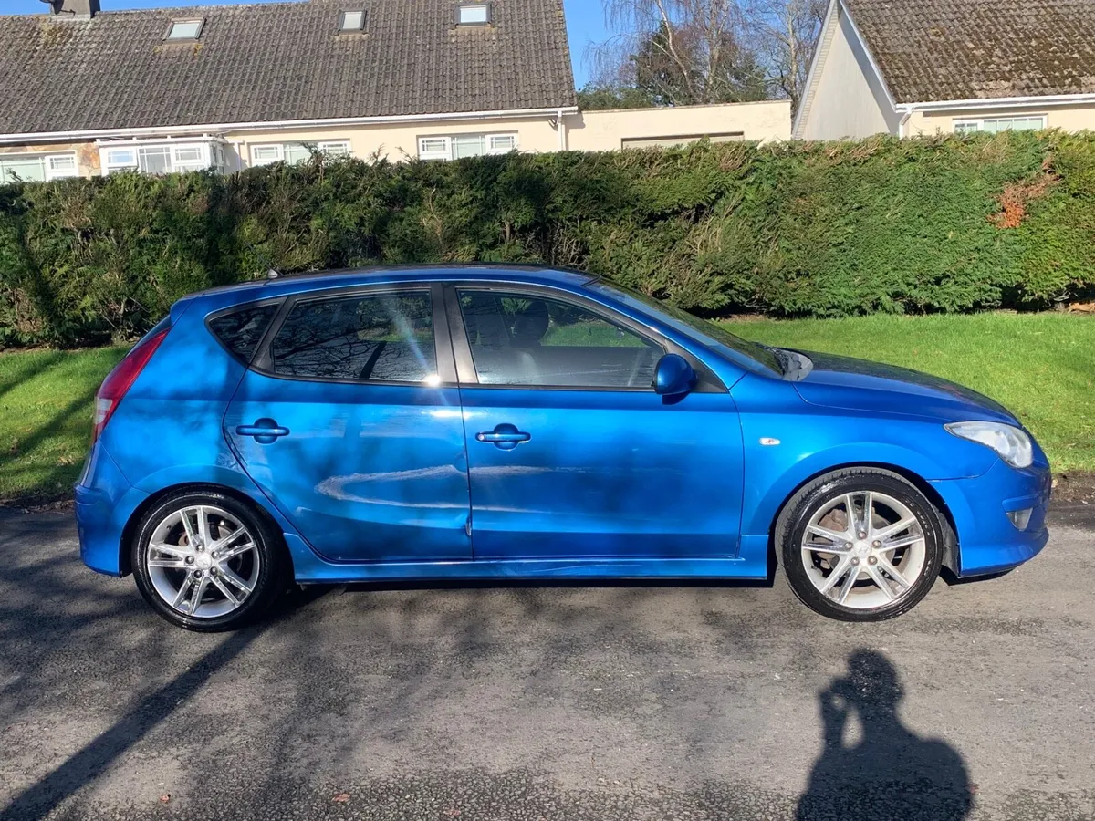 Hyundai i30 - Image 2
