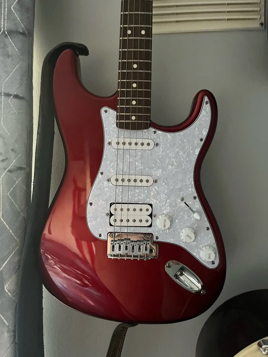 Guitar - Image 3