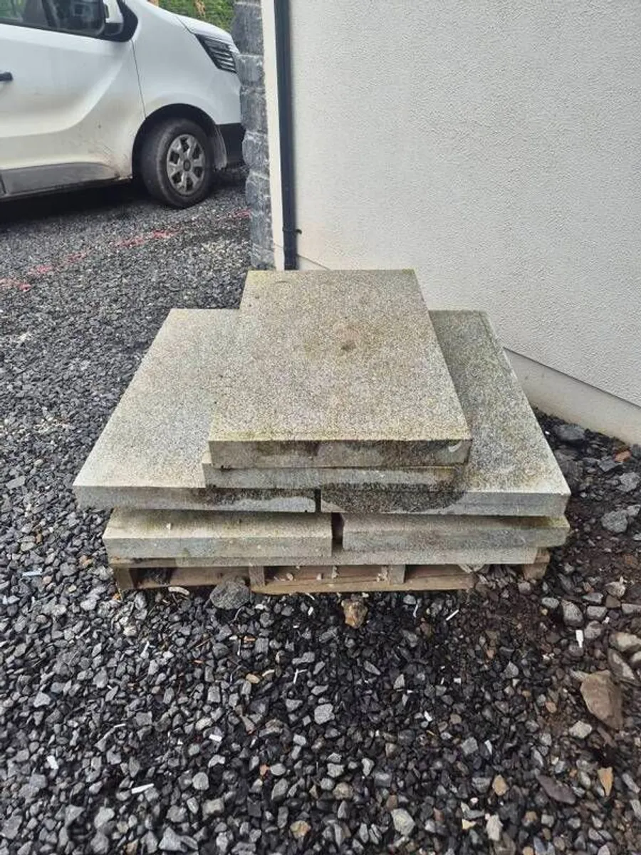 Granite cappings