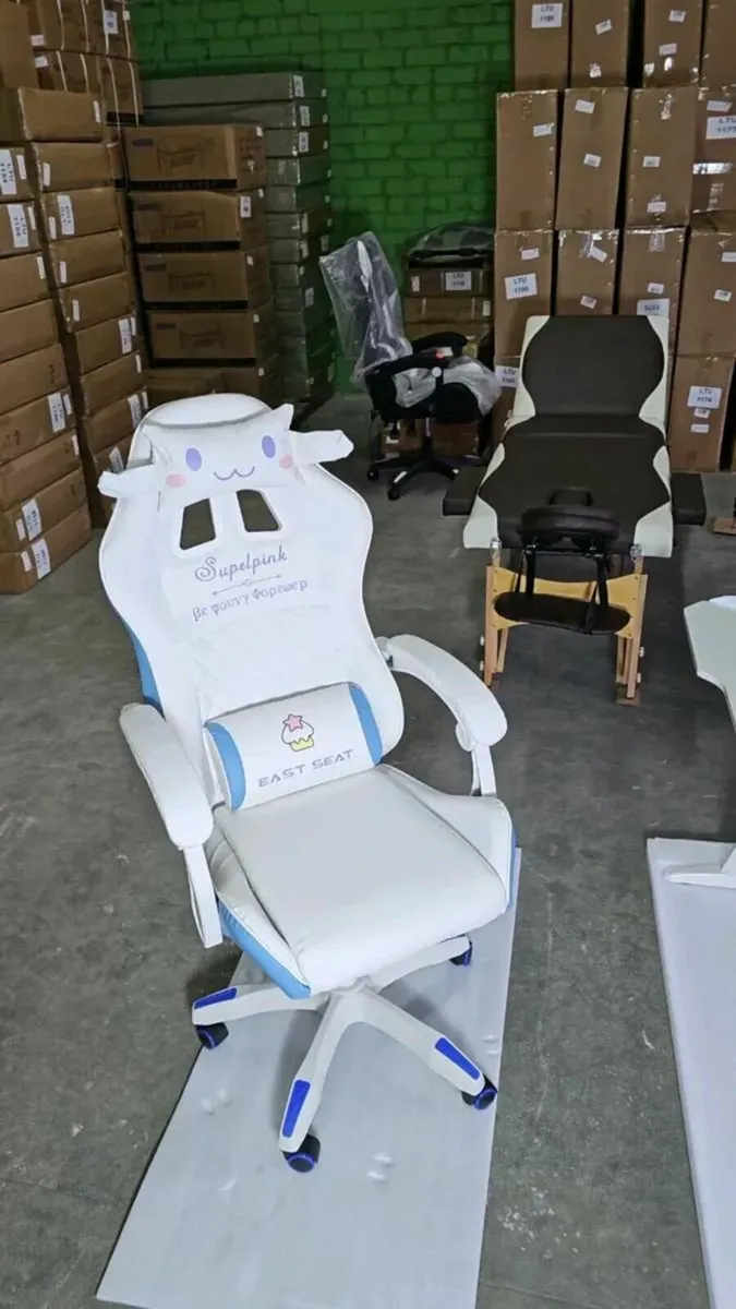 Chair for boys or girls brand new - Image 1