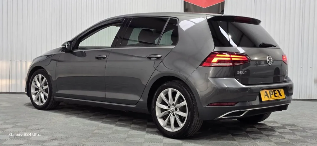 Volkswagen Golf Diesel Hatchback - Image 3