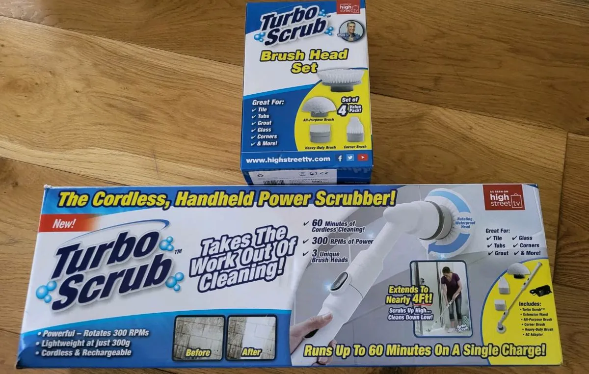 New Turbo scrub set & spare heads. - Image 1