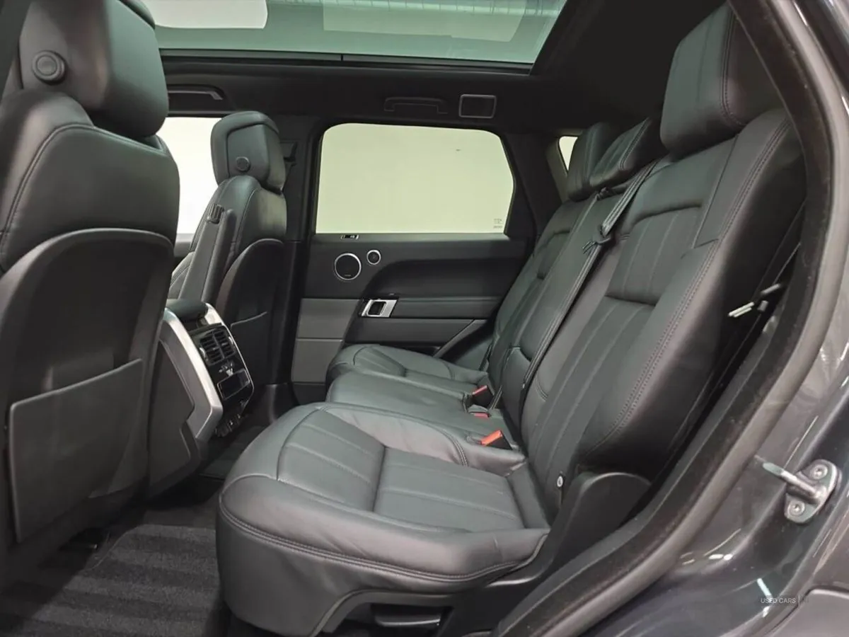 Land Rover Range Rover Sport 3.0 D300 HSE Dynamic - Image 4