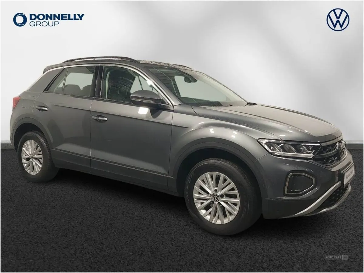 Volkswagen T-Roc 1.5 TSI Life 5dr - Image 1