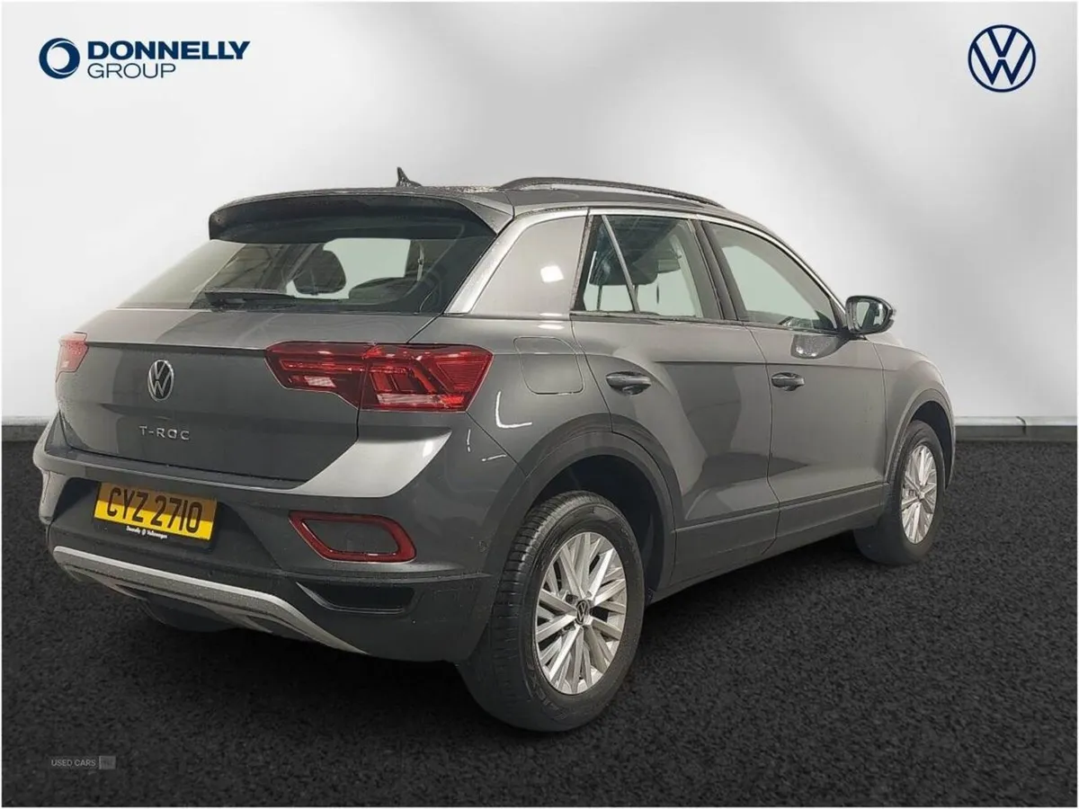 Volkswagen T-Roc 1.5 TSI Life 5dr - Image 3