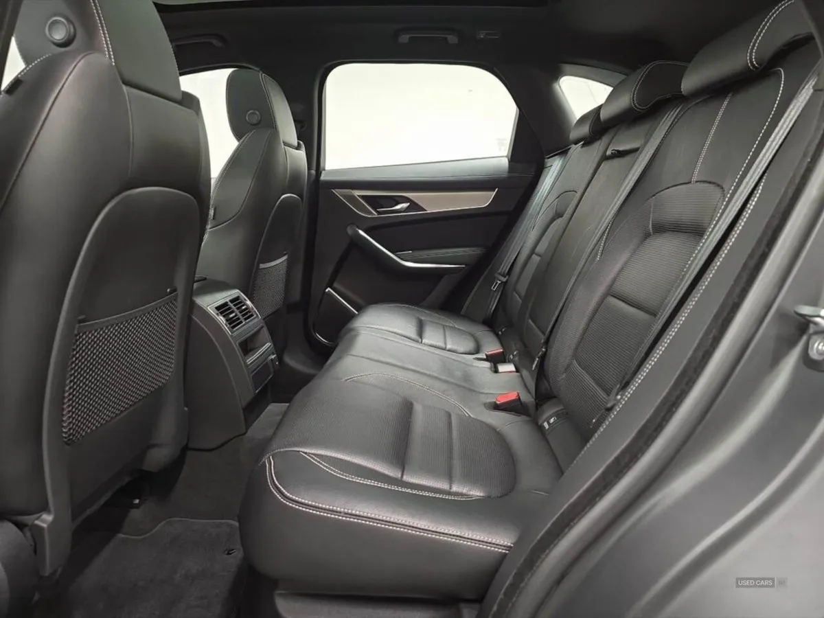 Jaguar F- PACE 2.0 D200 R-dynamic S 5dr Auto AWD - Image 4