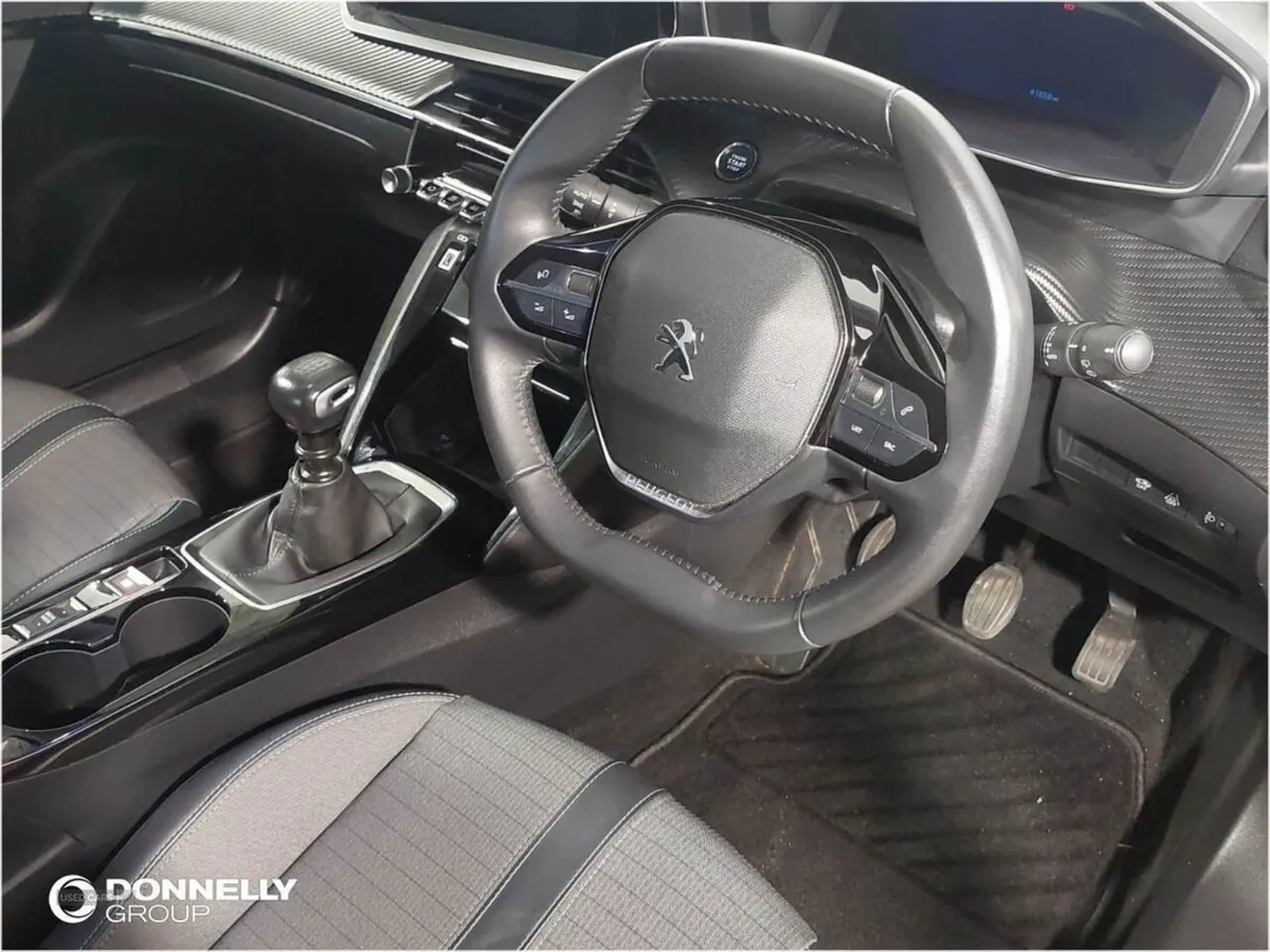 Peugeot 2008 1.5 Bluehdi 110 Allure Premium 5dr - Image 4
