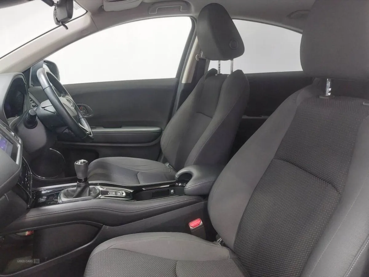 Honda HR-V 1.5 I-vtec SE 5dr - Image 2
