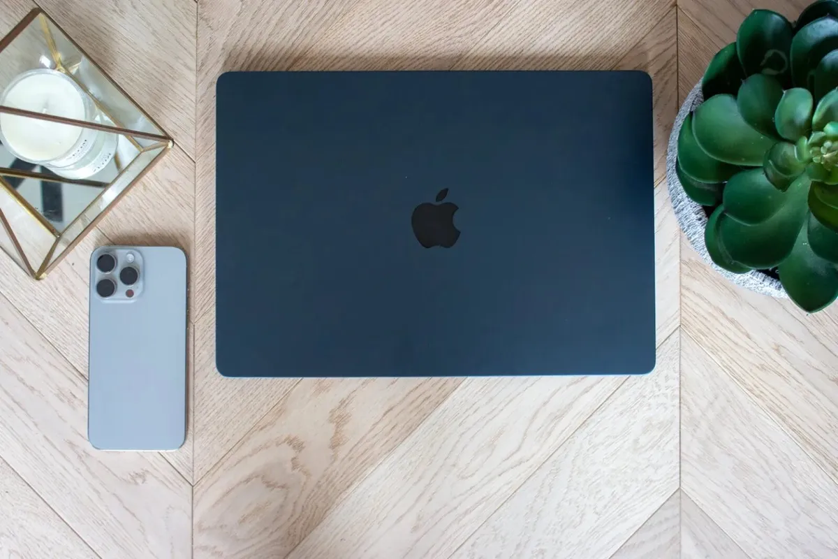 Apple, MacBook Air-M2 (2024)