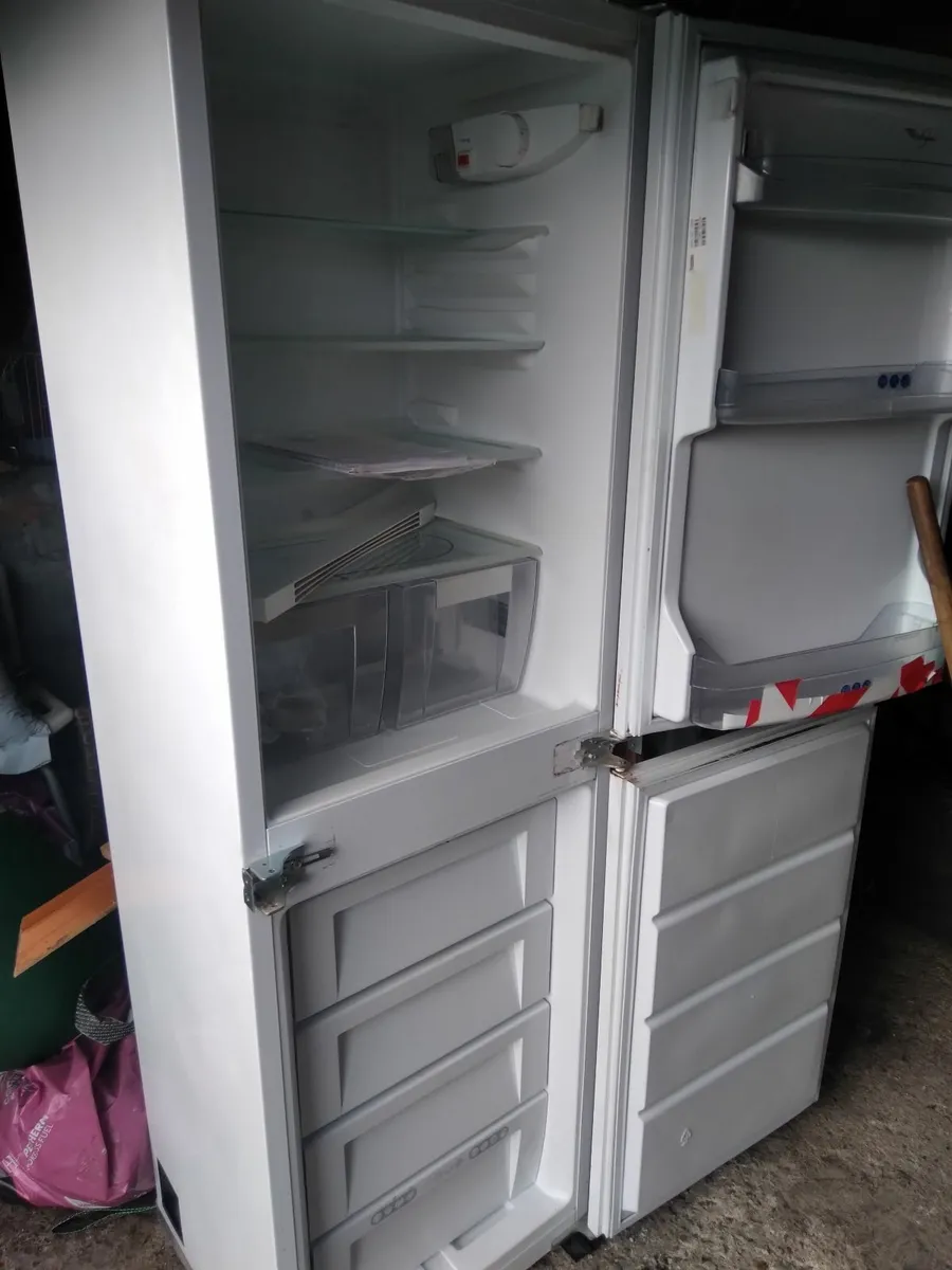 Fridge freezer - Image 4
