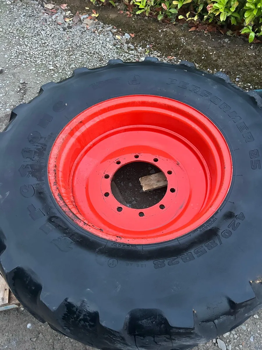 Fendt / John Deere solid front wheels - Image 4