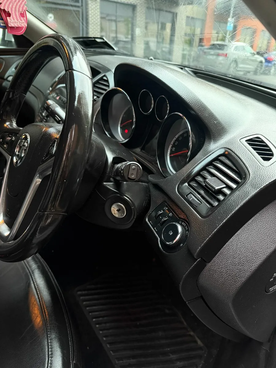 Opel Insignia 2010 - Image 4