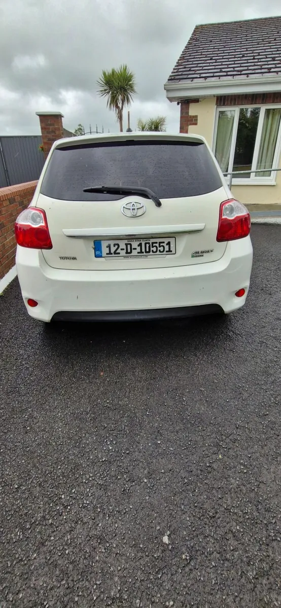 Toyota Auris 2012 - Image 1