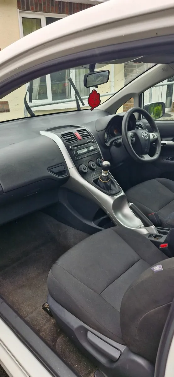 Toyota Auris 2012 - Image 3