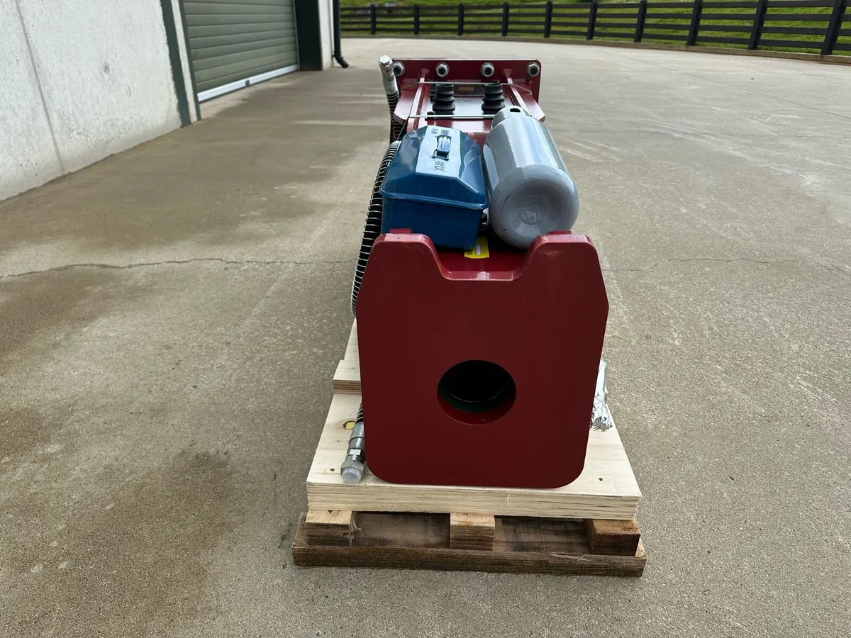 New unused DCE 1000 breaker to suit 13 ton excava - Image 3