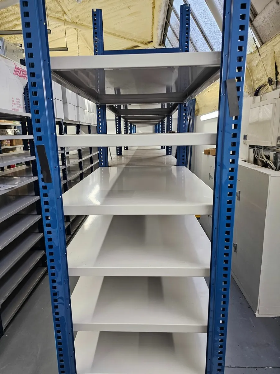 Bay and shelfs - Image 3