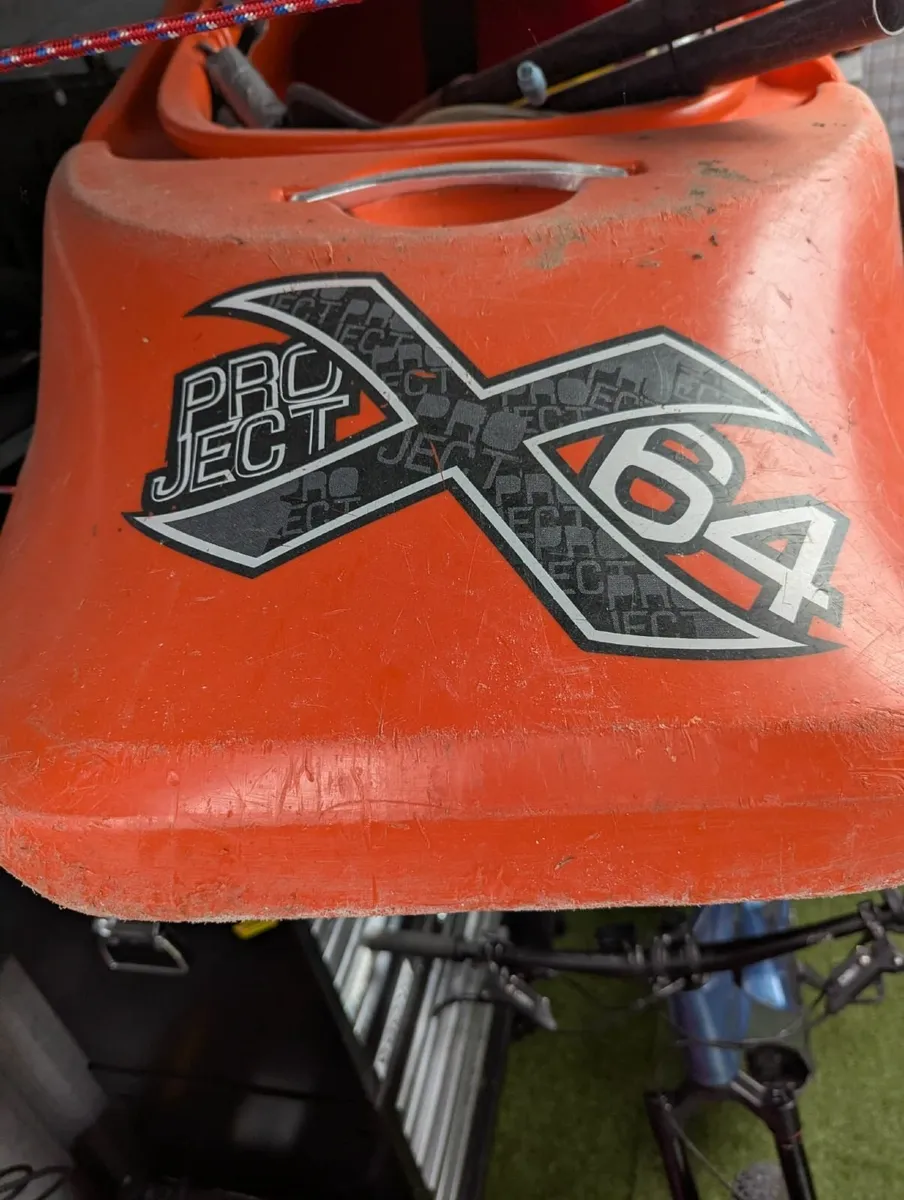 PLAYBOAT KAYAK WAVESPORT PROJECT X 64 - Image 1