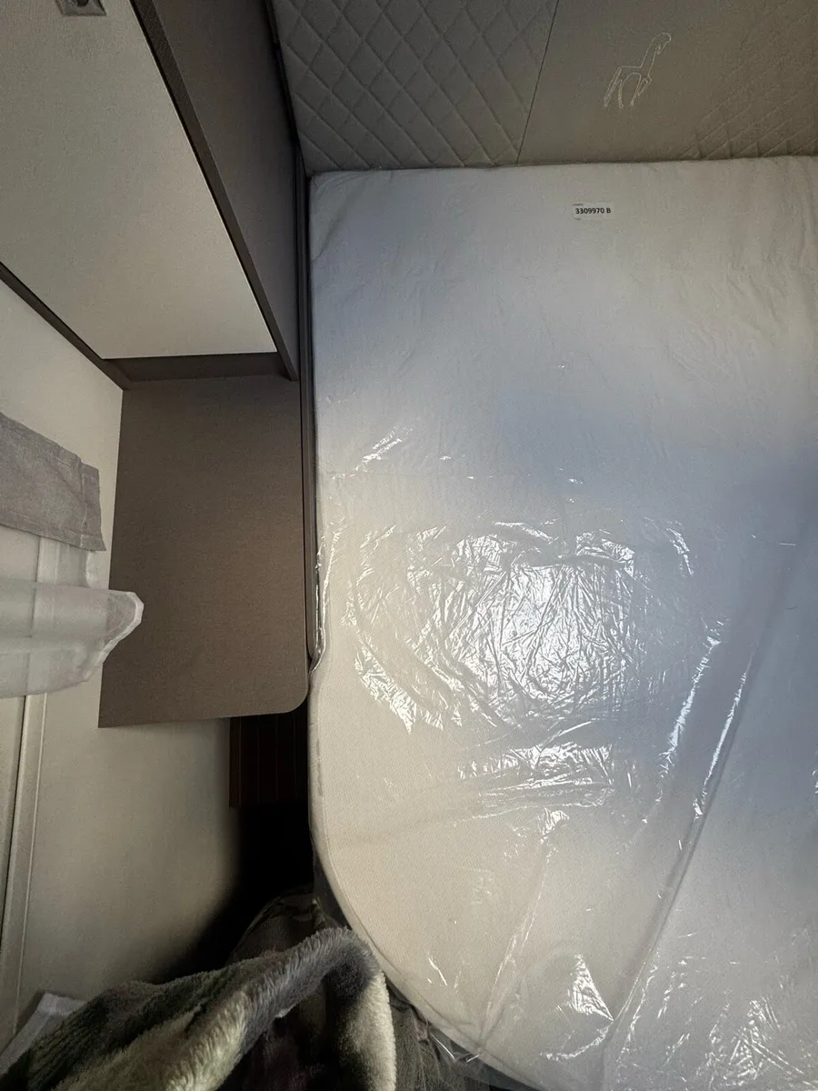 Motorhome Island Bed Mattress - Image 3