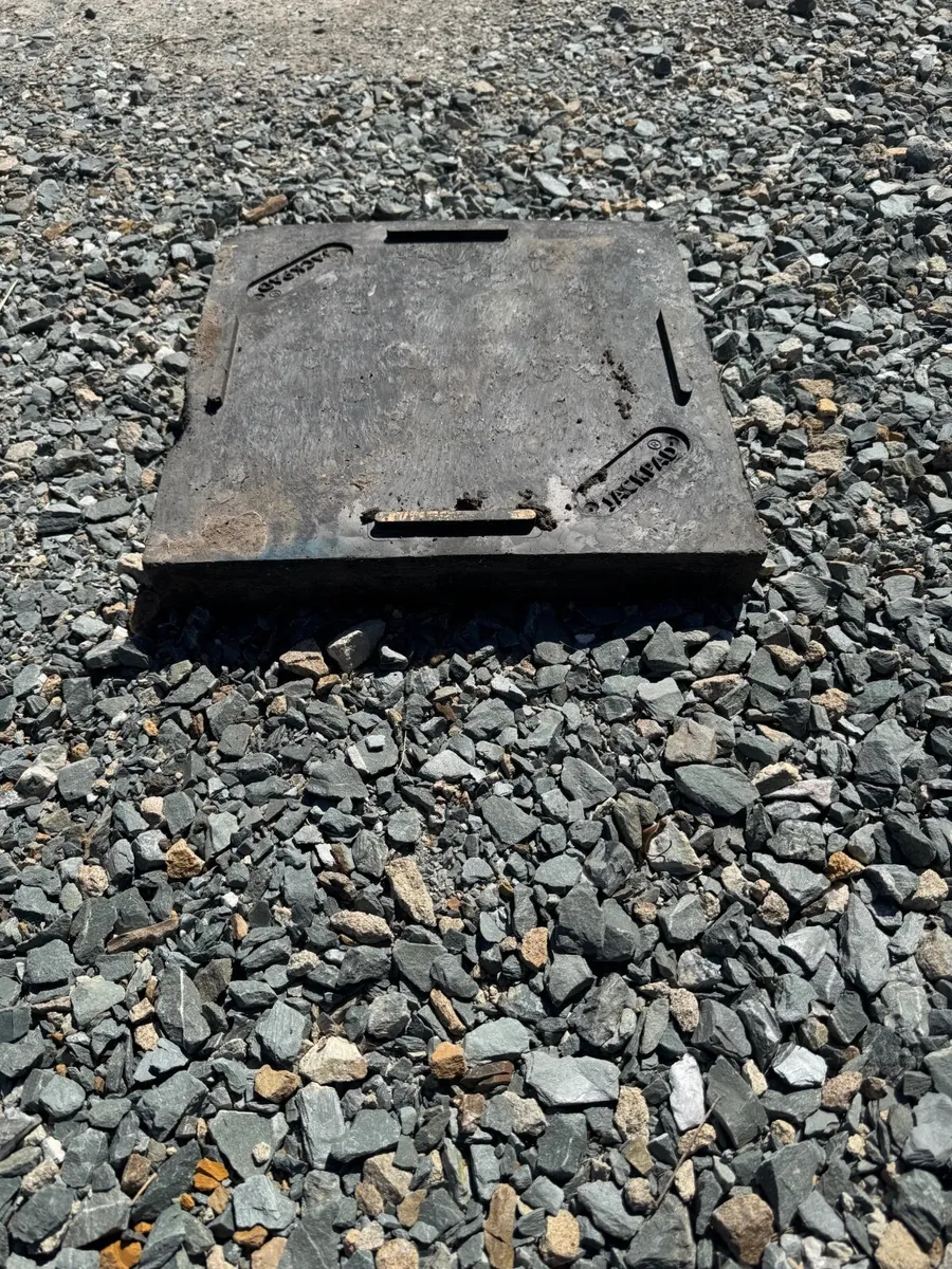 Container Jack pads - Image 1