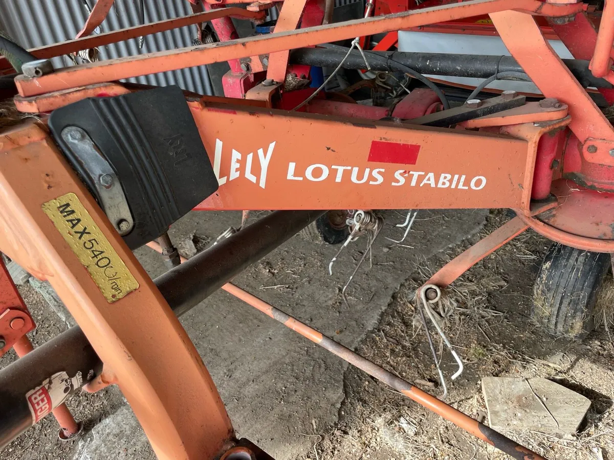 Kuhn mower and lely lotus stabilo tedder - Image 4