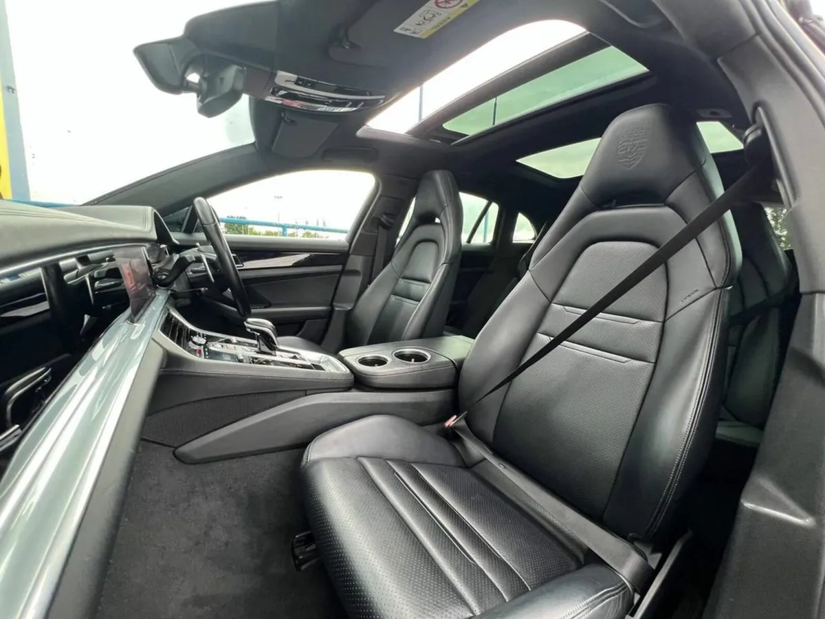 Porsche Panamera 4 SPORT ST 2.9 HYBRID // 440 BHP - Image 2