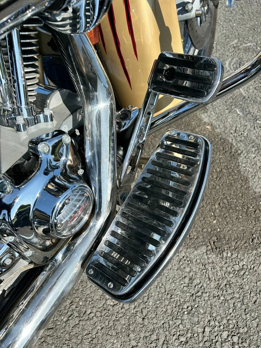 HARLEY DAVIDSON CVO ROAD KING 2003 ANIVERSARY - Image 3