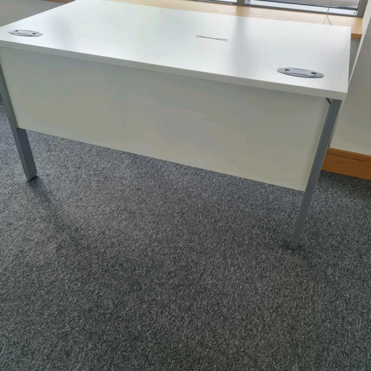 White 1400 mm office desks - Image 2