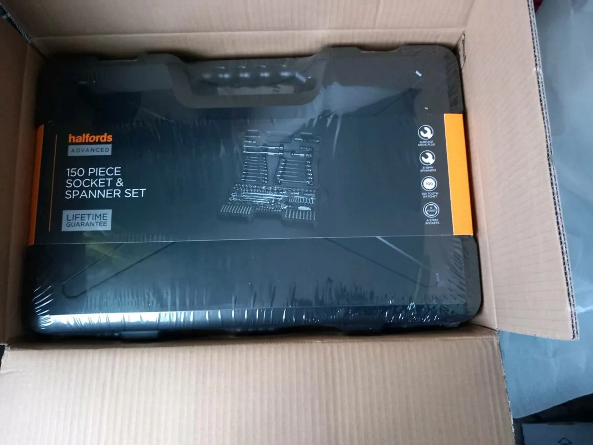 Brand new in box Halfords 150pce socket set - Image 4