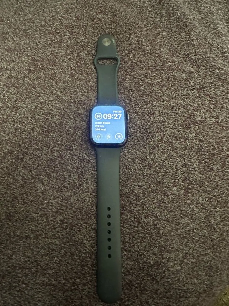 Apple Watch Series 8 (45mm) - Image 2