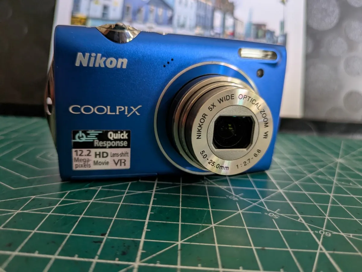 📸 Nikon Coolpix 12MP CCD digital compact camera - Image 3