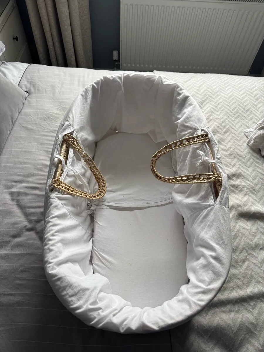 Moses basket - Image 1