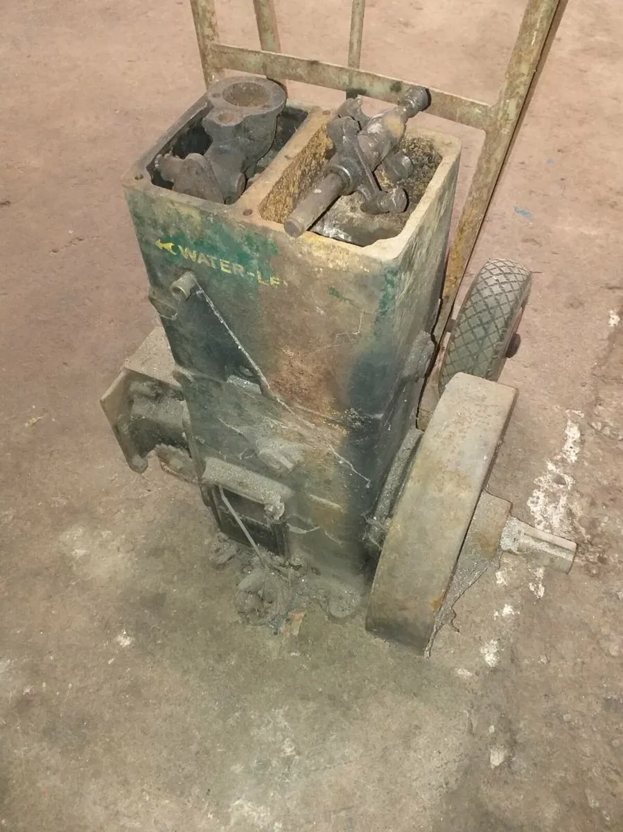 Tractor parts and other bits - Image 3