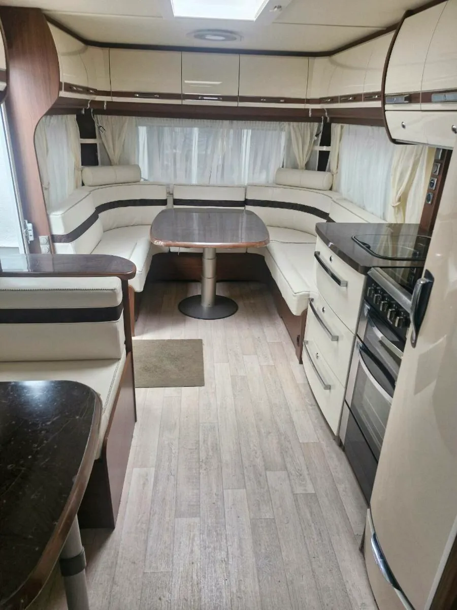 Mobile home - Image 1