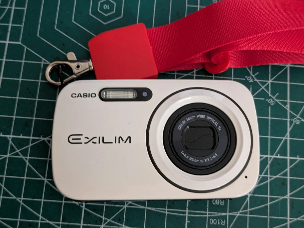 📸 Casio Exilim 16MP CCD digital camera - Image 1