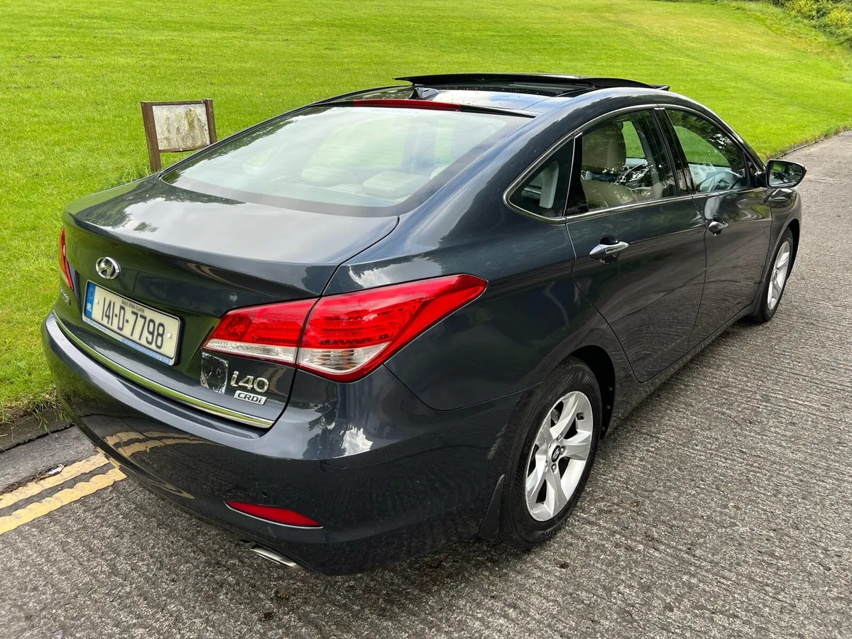 2014 Hyundai i40 Automatic Top spec Pan Roof - Image 2