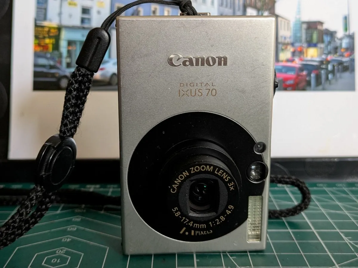 📸 Canon IXUS 70 - 7MP CCD digital compact camera - Image 1