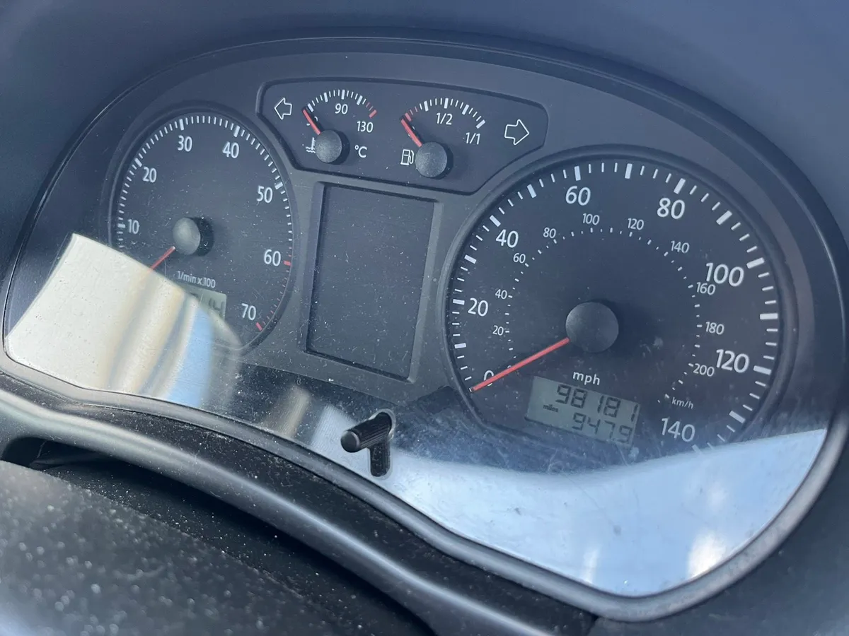 Volkswagen Polo - Image 4