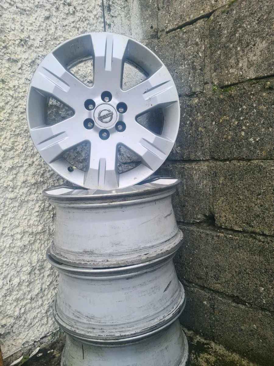 Nissan navara standard alloys 17" set of 4