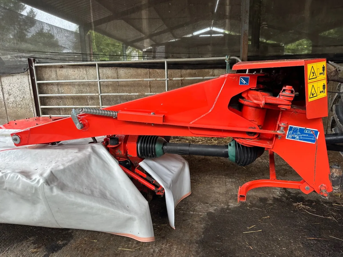 kuhn 243 mower - Image 1