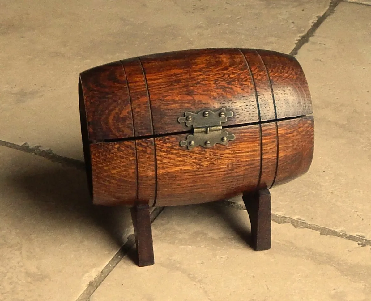 Vintage TEOFANI & Co. Oak Barrel Cigarette Case - Image 3