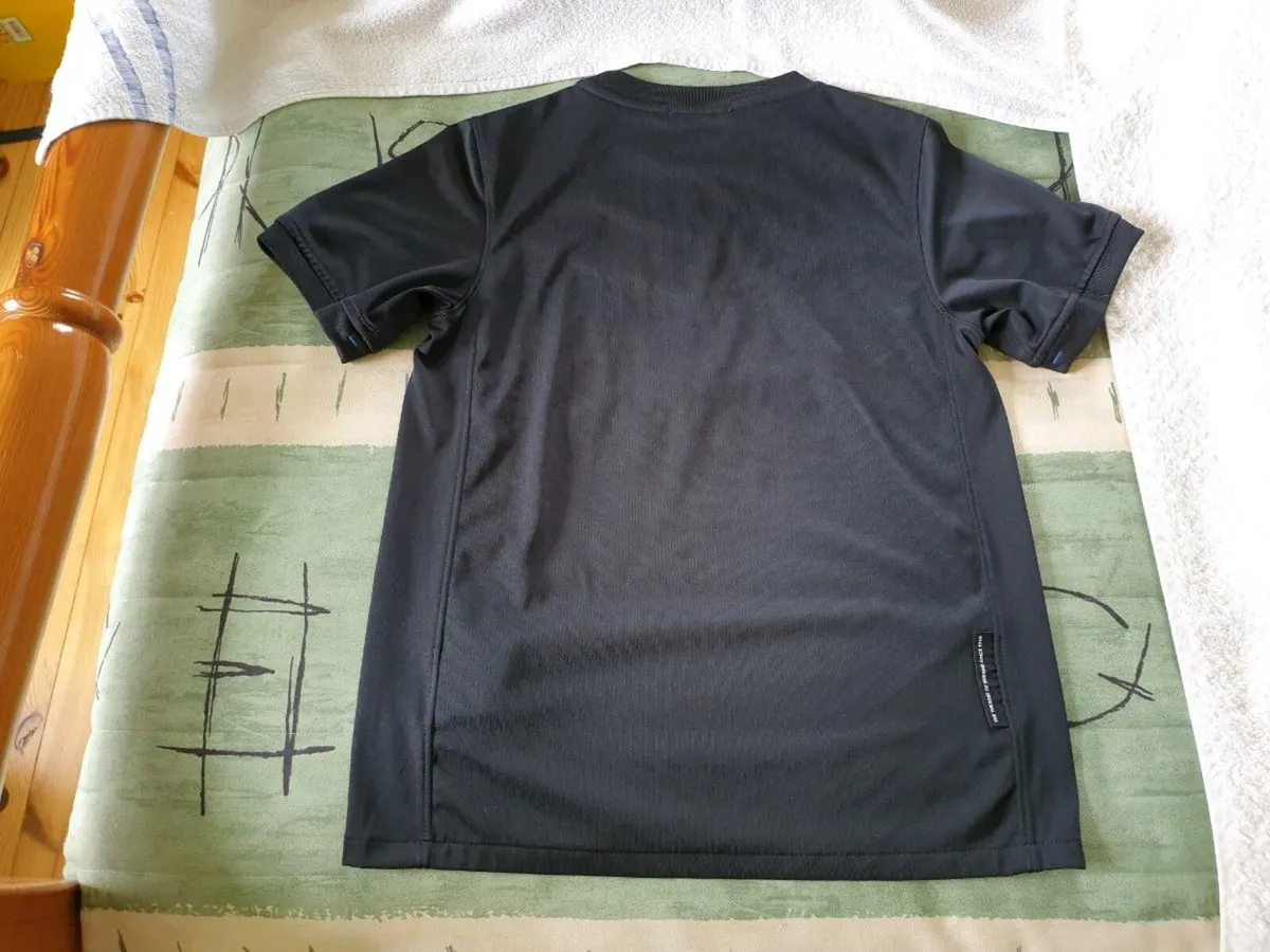 Manchester United Football Club Away Jersey 2008 - Image 4