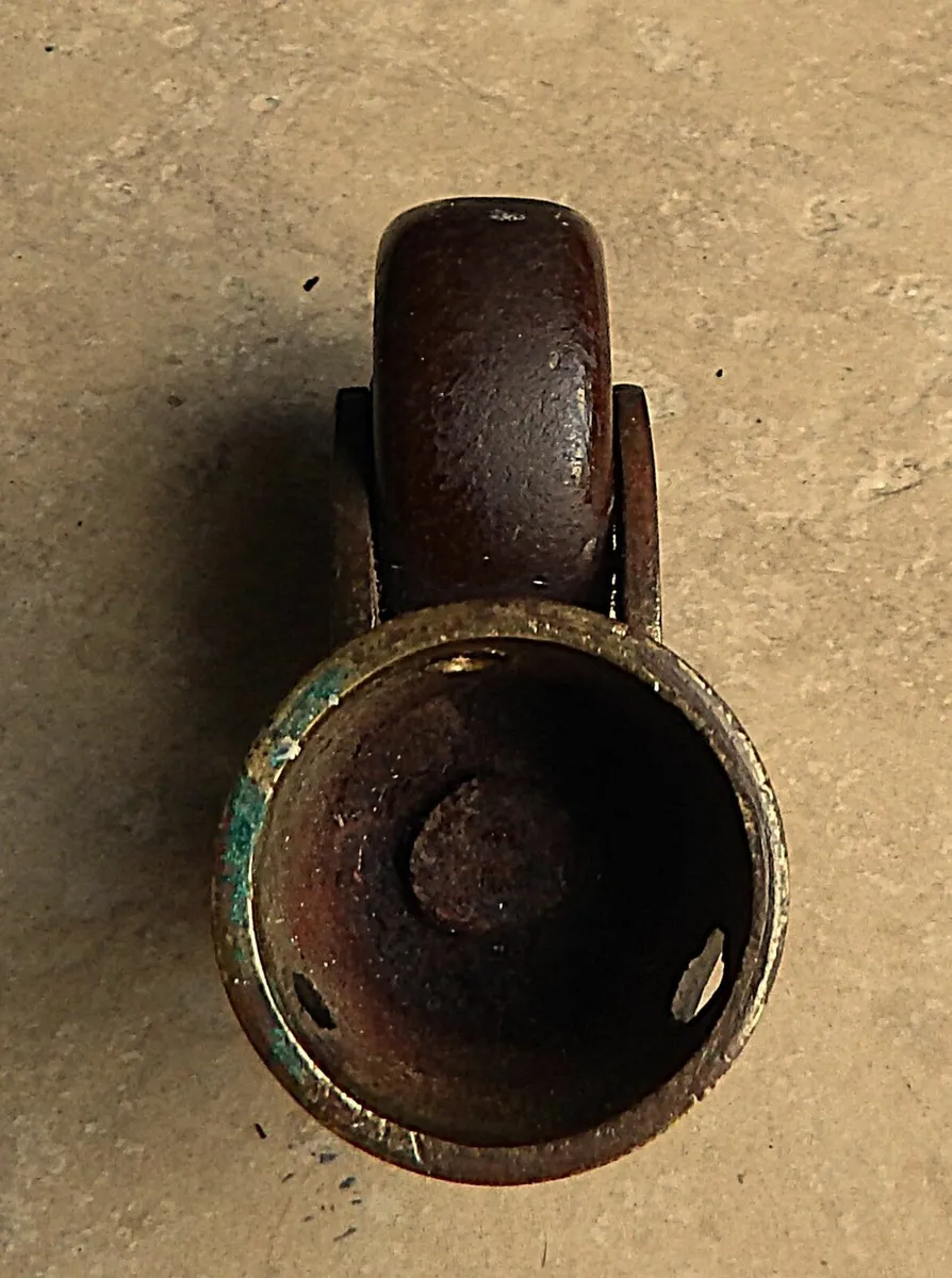 Set of 4 Antique Brass and Ceramic Round Castors - Image 4