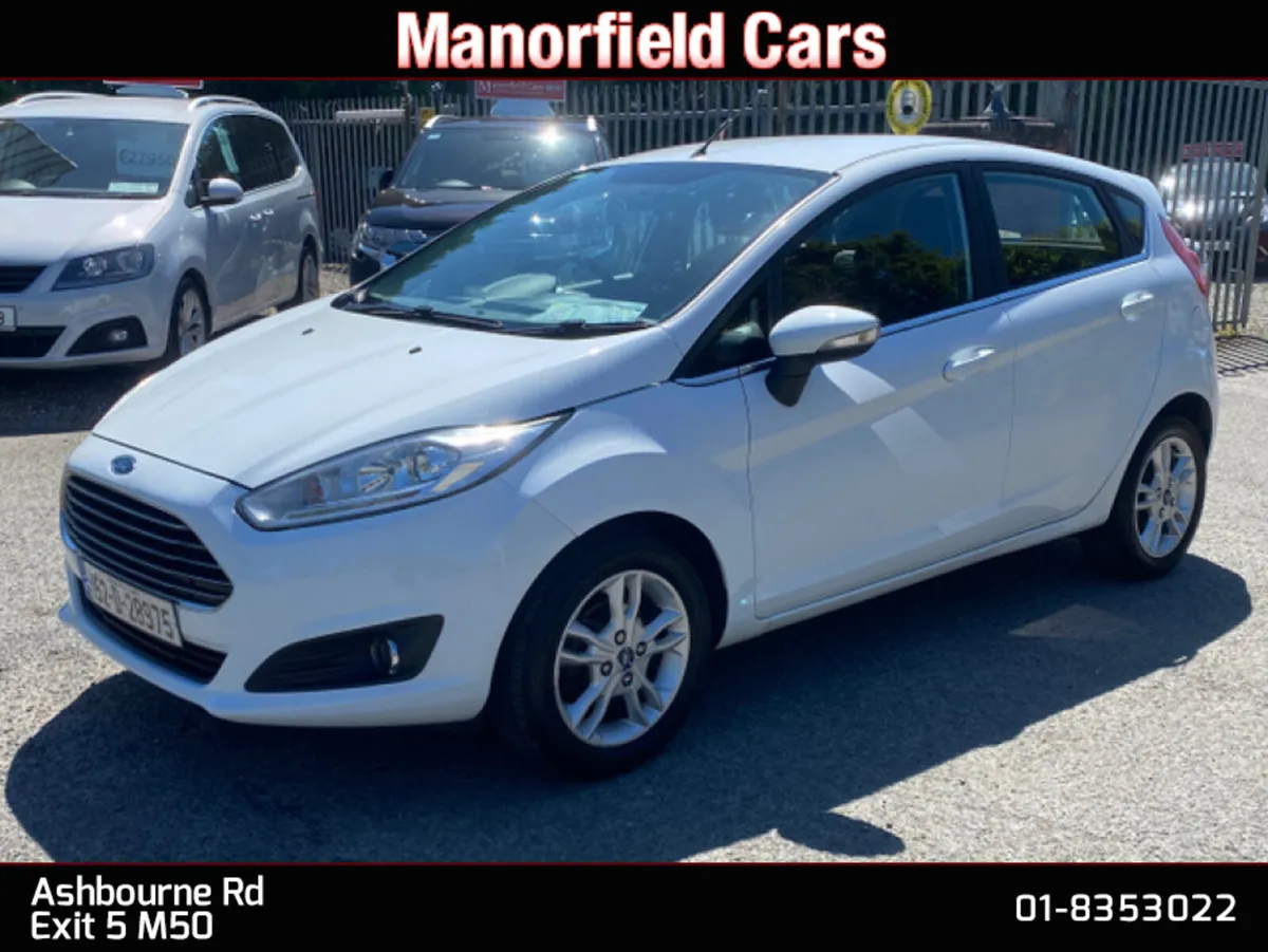 2015 152 Ford Fiesta Zetec 1.25 Petrol 5dr - Image 4
