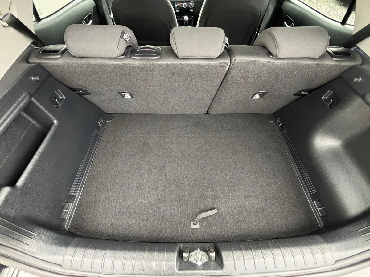 Kia Stonic 2022 - Image 3