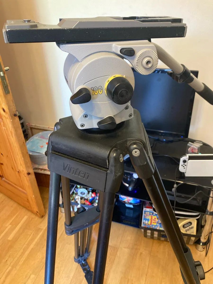 Vinten Vision 100 Tripod - Image 2